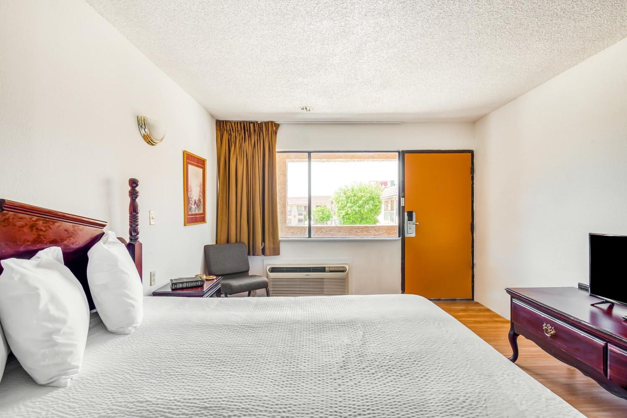 Oyo Hotel Groesbeck Exterior photo